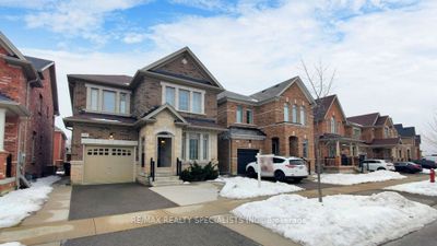 17 Fringetree Rd, House other with 4 bedrooms, 4 bathrooms and 3 parking in Brampton ON | Image 2