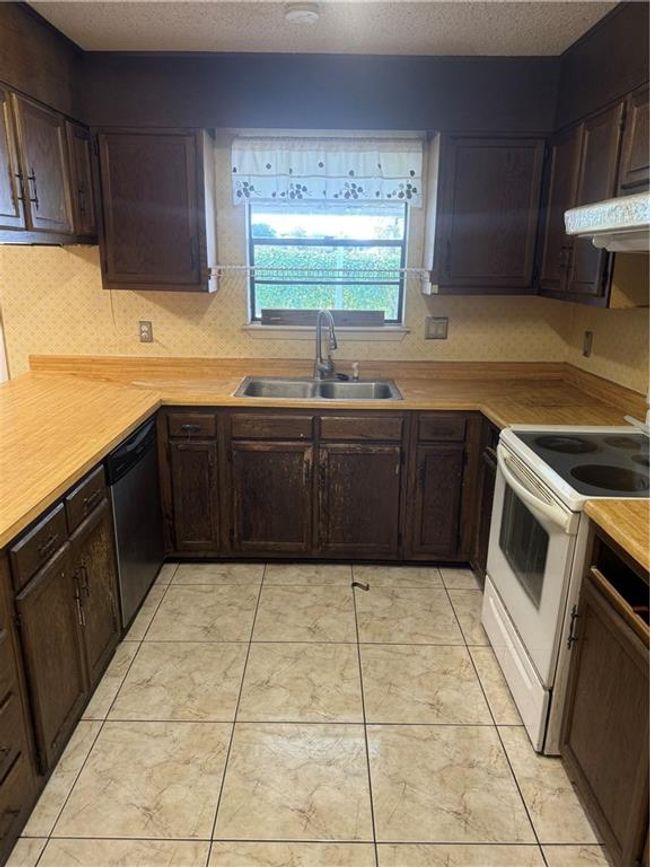2060 Spanish Oaks Dr, House other with 3 bedrooms, 2 bathrooms and null parking in Harvey LA | Image 9