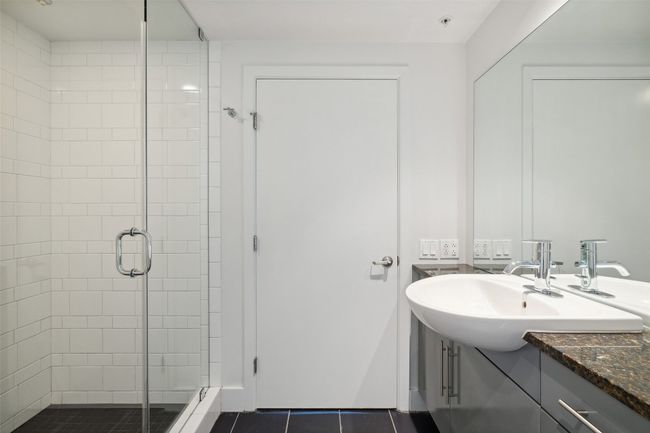 Primary shower | Image 25