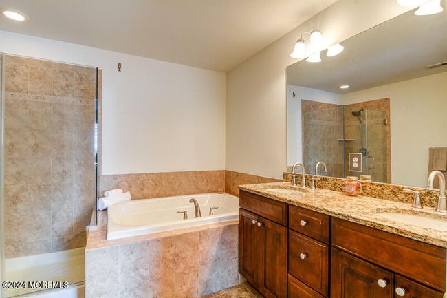 5 Crane Ct, Condo with 3 bedrooms, 4 bathrooms and null parking in Manahawkin NJ | Image 29
