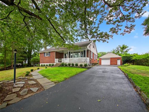 3 Birch St, Airmont, NY, 10952-4509 | Card Image