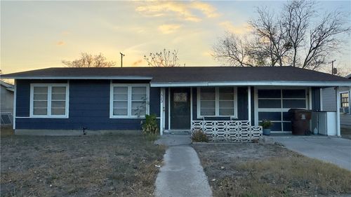 523 Frances St, Kingsville, TX, 78363-4906 | Card Image