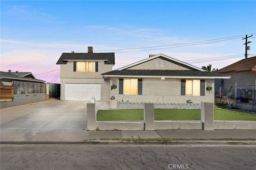 411 Mcbroom Ave, Barstow, CA, 92311-5537 | Card Image