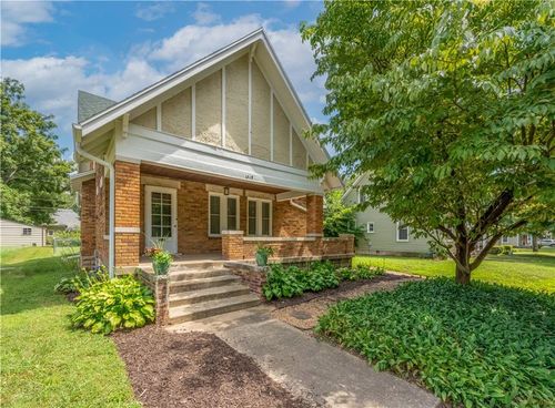 1319 S Barrett Ave, Sedalia, MO, 65301-5337 | Card Image