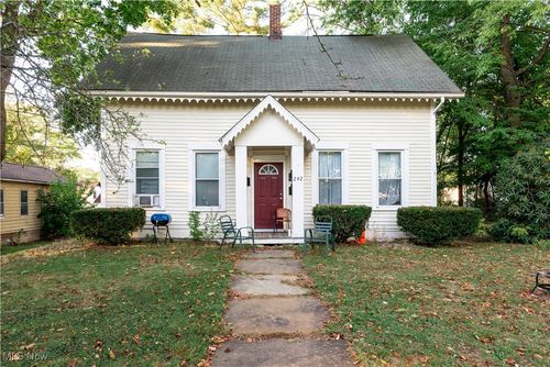 242 W Highland Ave, Ravenna, OH, 44266-2270 | Card Image