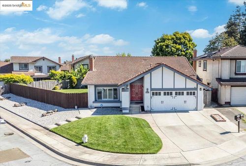 14787 Oleander St, San Leandro, CA, 94578-3833 | Card Image