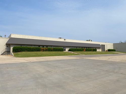 b-455 E 64th St, Holland, MI, 49423-8732 | Card Image