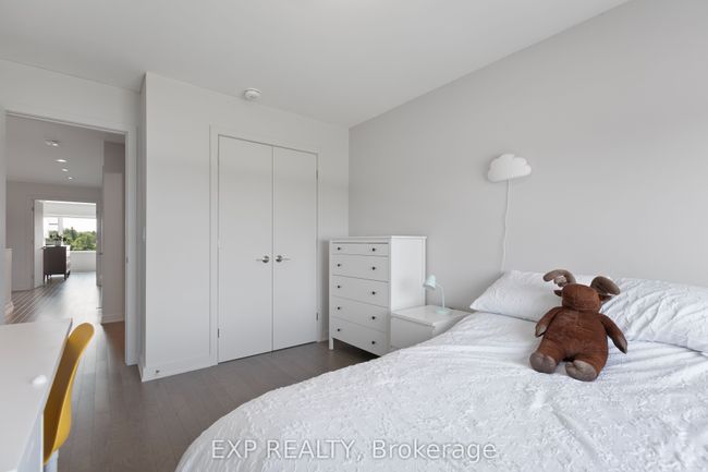 244 Shuttleworth Dr, House attached with 3 bedrooms, 3 bathrooms and 1 parking in Gloucester ON | Image 35
