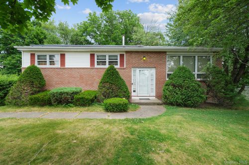 11 Ona Ln, New Windsor, NY, 12553-6429 | Card Image