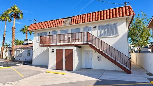 3-818 S 7th St, Las Vegas, NV, 89101-6925 | Card Image