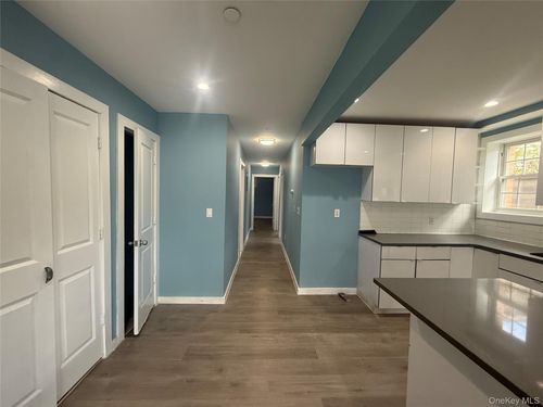 fl-3-188 Woodhull Ave, Hollis, NY, 11423-2824 | Card Image