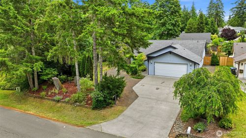 141 E Village View Dr, Allyn, WA, 98524-9745 | Card Image