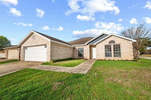 7413 Marsarie Court, Fort Worth, TX, 76137 | Card Image