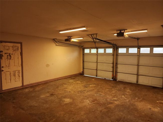 Garage | Image 17