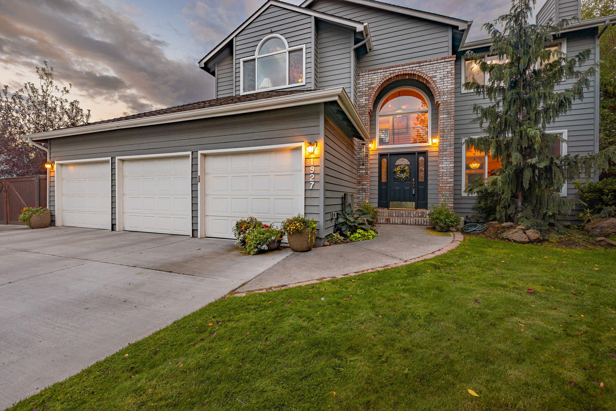 Fairwood Dr, Bend, OR 97702