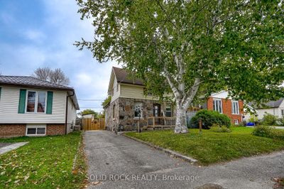 285 James St E, House other with 3 bedrooms, 2 bathrooms and 3 parking in Orillia ON | Image 2