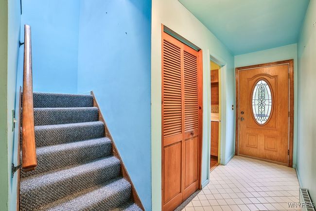 Foyer | Image 16