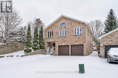 423 Irwin St, Midland, ON, L4R2V6 | Card Image