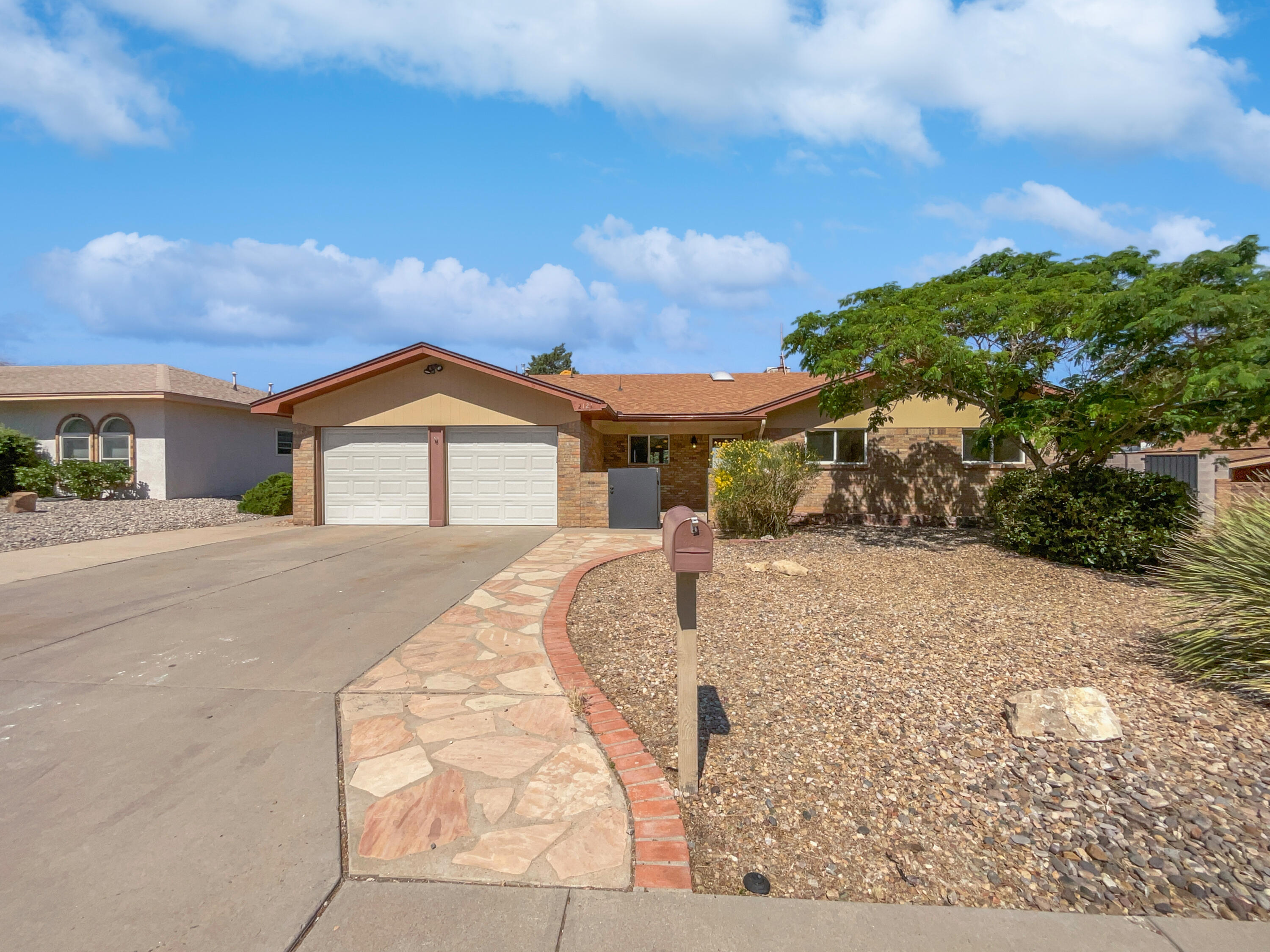 Eastridge Dr, Albuquerque, NM 87112