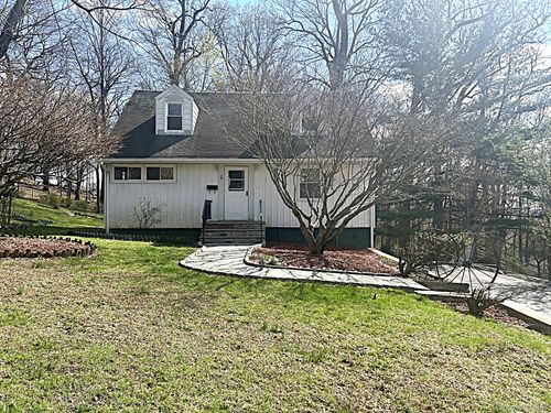 8 Ridge St, Sleepy Hollow, NY, 10591-1713 | Card Image