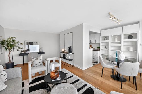 701-74 Spadina Rd, Toronto, ON, M5R2T5 | Card Image
