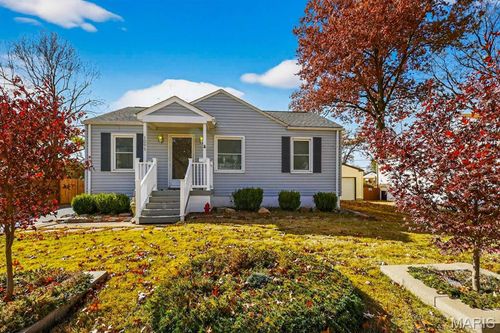 1095 Saint Matthew Dr, Florissant, MO, 63031-7738 | Card Image