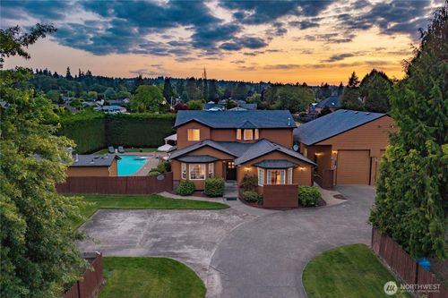 608 14th St Sw, Puyallup, WA, 98371-5756 | Card Image