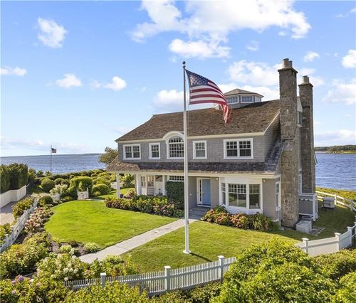 9 Arraquat Rd, Westerly, RI, 02891-5503 | Card Image