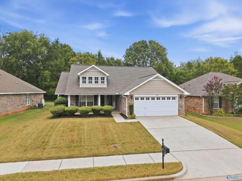 137 Artesian Ln, Madison, AL, 35758-8572 | Card Image