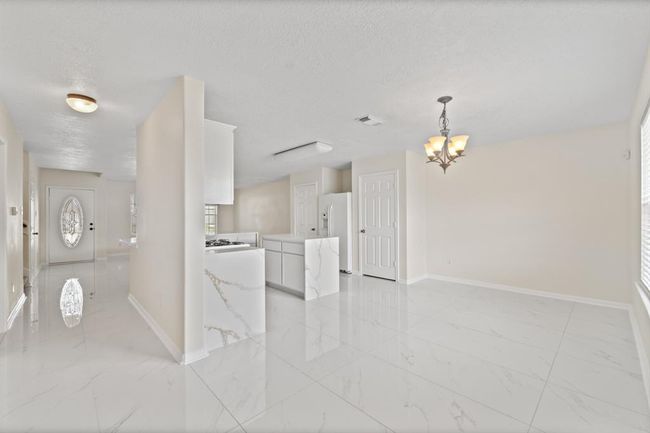1022 Vera Cruz Dr, House other with 6 bedrooms, 4 bathrooms and 2 parking in Rosenberg TX | Image 9
