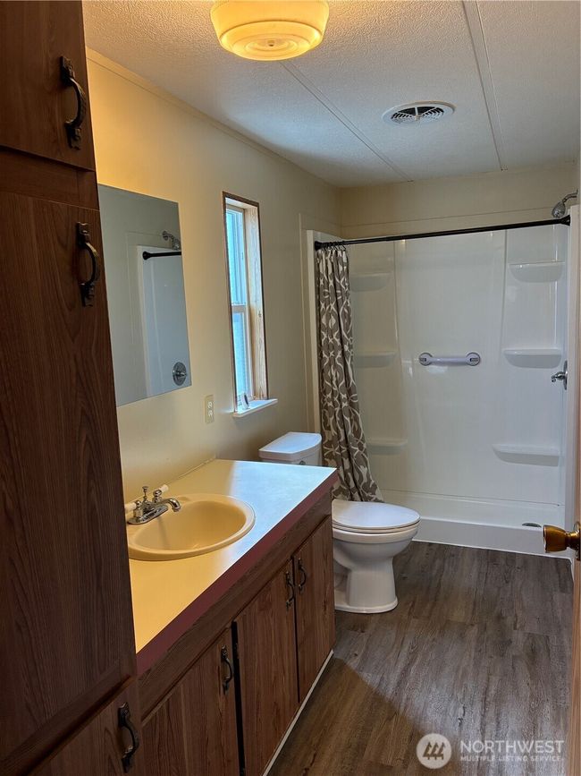 Big EZ Access Shower in Primary Bedroom | Image 21