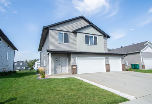 319 6th Street E, Horace, ND, 58047 | Card Image