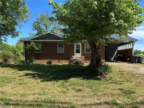 8721 Linwood Southmont Rd, Lexington, NC, 27292-9168 | Card Image