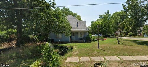 402 N Chestnut St, Richland, MO, 65556-7888 | Card Image