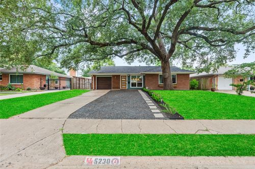 5230 Libbey Ln, Houston, TX, 77092-5235 | Card Image