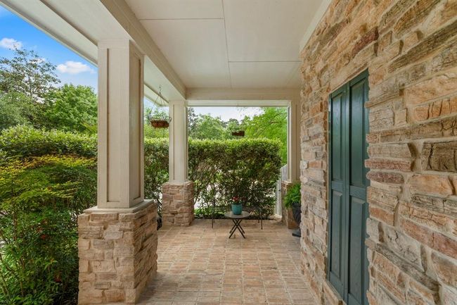 99 S Shawnee Ridge Cir, House other with 4 bedrooms, 4 bathrooms and 3 parking in The Woodlands TX | Image 5