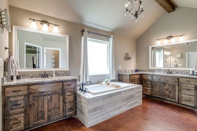 11035 Orchards Blvd, House other with 4 bedrooms, 3 bathrooms and null parking in Cleburne TX | Image 20