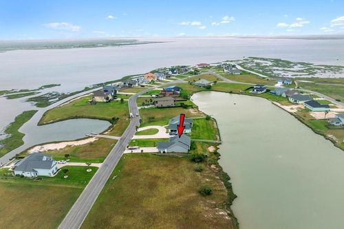 13 Southpointe Cir, Rockport, TX, 78382-7066 | Card Image