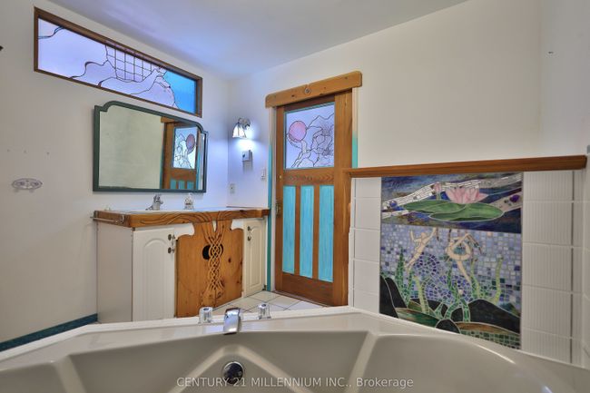23 Grand View Rd, House other with 3 bedrooms, 2 bathrooms and 6 parking in Amaranth ON | Image 38