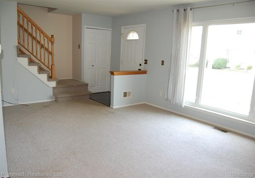37742 Colonial Dr, Westland, MI, 48185-7597 | Card Image