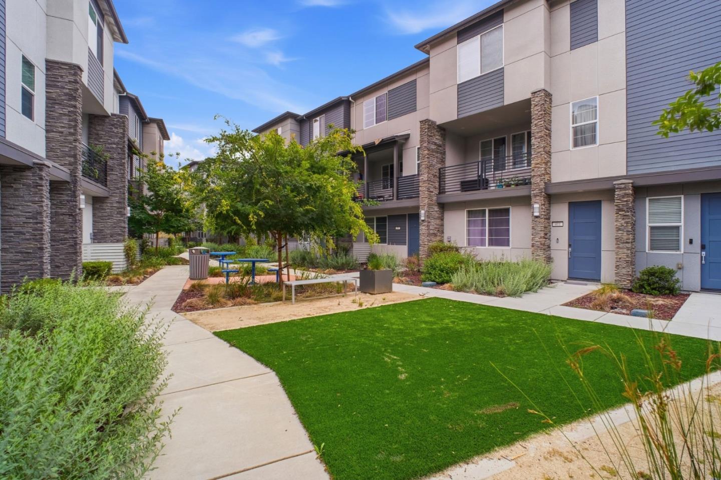 Residential in Hayward 3