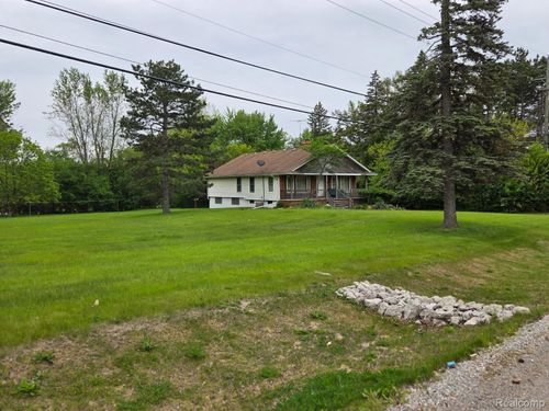 7545 Pontiac Trail, West Bloomfield Charter Township, MI, 48323 | Card Image