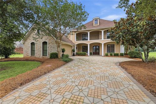 23901 Carter Trce, Springfield, LA, 70462-8098 | Card Image