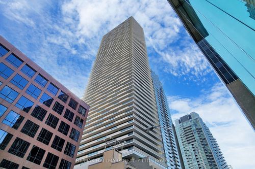 313-2221 Yonge St, Toronto, ON, M4S0B8 | Card Image