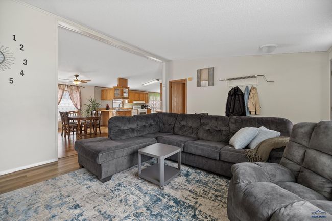 413 5th Ave Wall, House other with 3 bedrooms, 2 bathrooms and null parking in Wall SD | Image 6