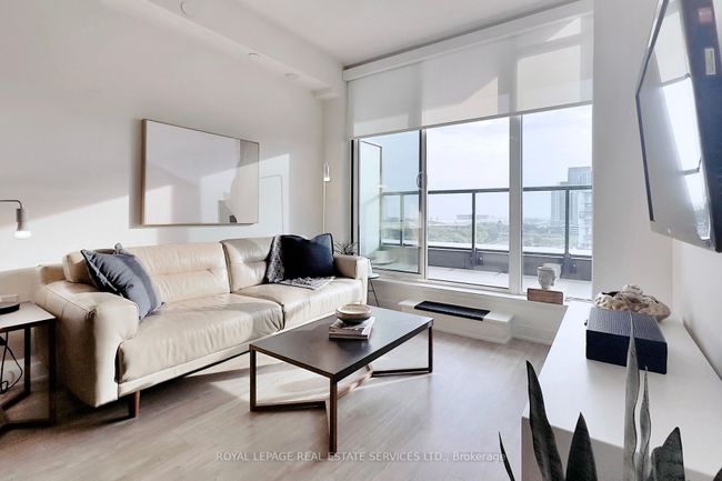 908W - 27 Bathurst St, Condo with 1 bedrooms, 1 bathrooms and 1 parking in Toronto ON | Image 5