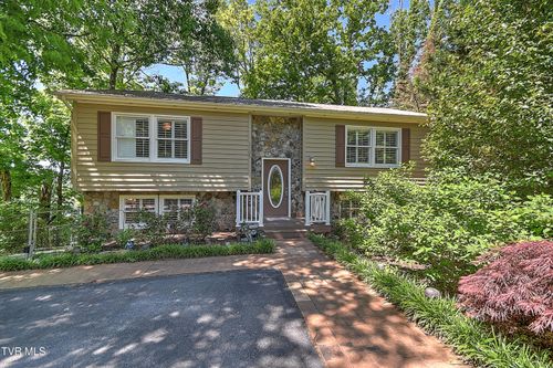1105 Quail Harbour Drive, Johnson City, TN, 37601 | Card Image