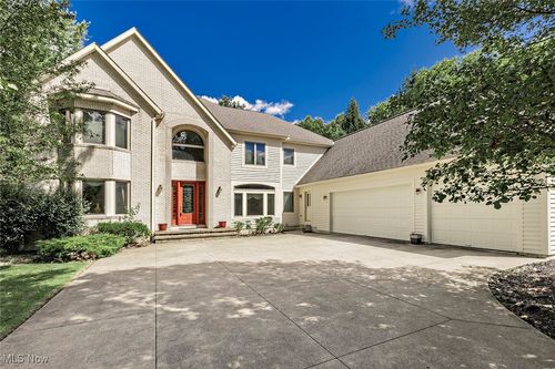 3860 Waterford Ct, Beachwood, OH, 44122-4747 | Card Image