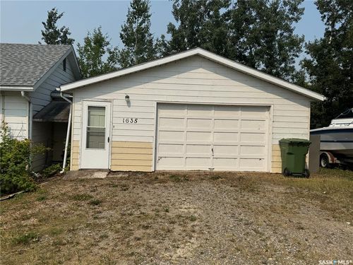 1635 Bay Ave, La Ronge, SK, S0J1L0 | Card Image