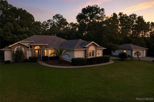 2888 W Verbena Pl, Beverly Hills, FL, 34465-4570 | Card Image